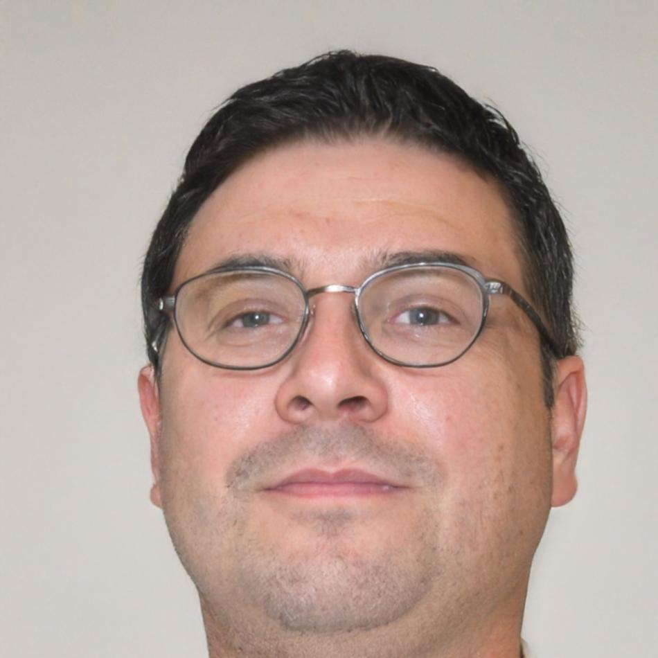 Oskar Lindgren, Operations Director